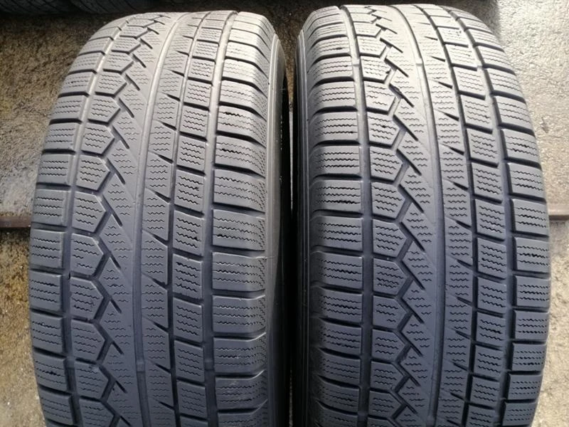 Гуми Зимни 255/70R16, снимка 1 - Гуми и джанти - 35368010