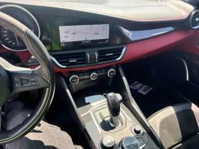 Alfa Romeo Giulia * Quadrifoglio* АВТОКРЕДИТ БЕЗ ПЪРВОНАЧАЛНА ВНОСКА | Auto.bg — изображение 9