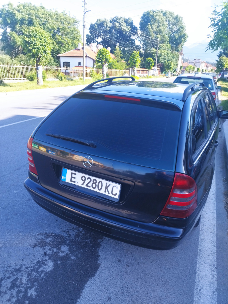 Mercedes-Benz C 220, снимка 3 - Автомобили и джипове - 46409763