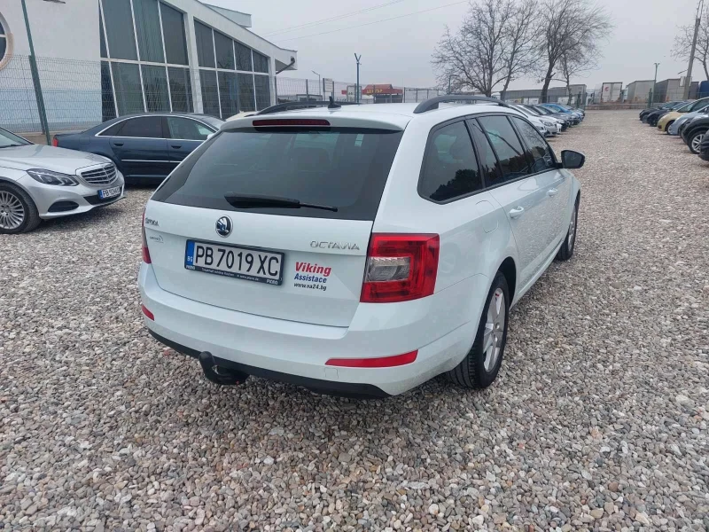 Skoda Octavia 1.6 TDI, снимка 5 - Автомобили и джипове - 48375347