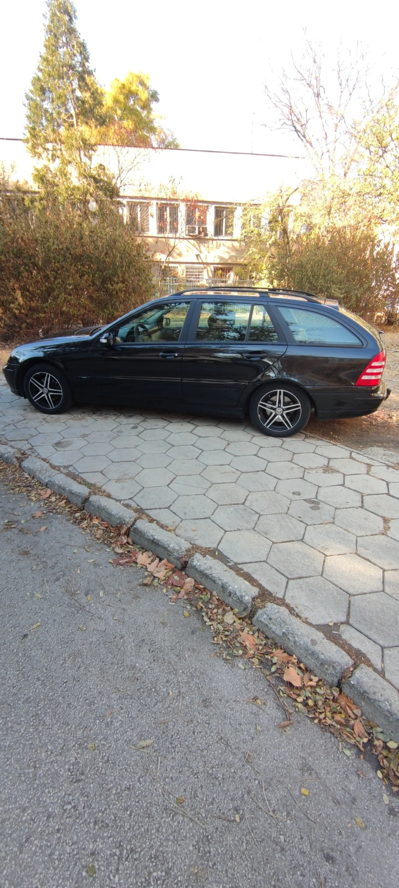 Mercedes-Benz C 200 Compresor, снимка 3 - Автомобили и джипове - 48882935