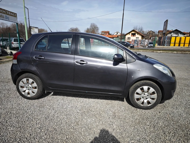 Toyota Yaris 1, 0i Italy GAZ, снимка 6 - Автомобили и джипове - 49454619