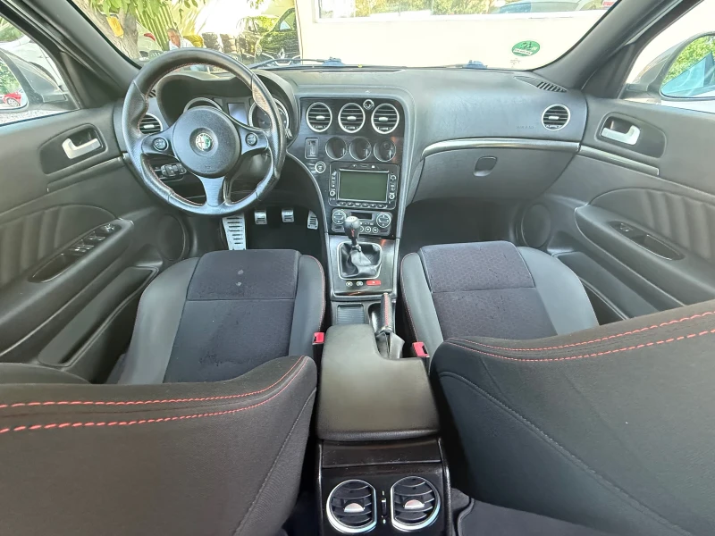 Alfa Romeo 159 sportwagon 2.0JTDm 170k.c. ОТЛИЧНО СЪСТОЯНИЕ - НАВИГАЦИЯ! , снимка 10 - Автомобили и джипове - 50699869