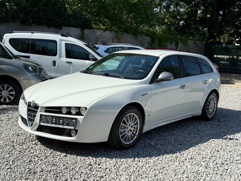 Alfa Romeo 159 sportwagon 2.0JTDm 170k.c. ОТЛИЧНО СЪСТОЯНИЕ - НАВИГАЦИЯ! 