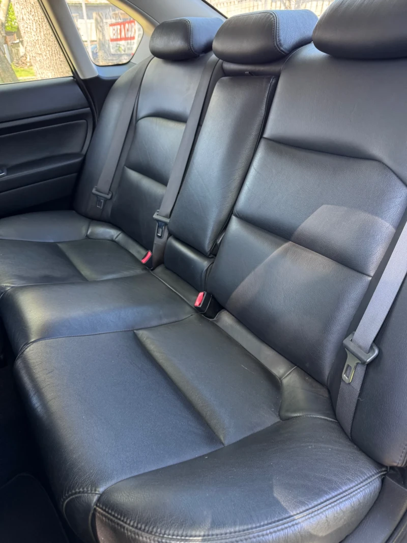 Subaru Legacy 2.0 BENZIN AUSTRIA, снимка 15 - Автомобили и джипове - 51793819