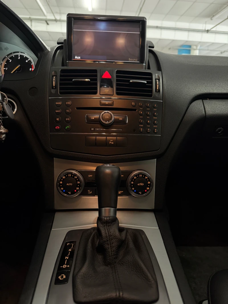 Mercedes-Benz C 220 CDI, снимка 8 - Автомобили и джипове - 52493251