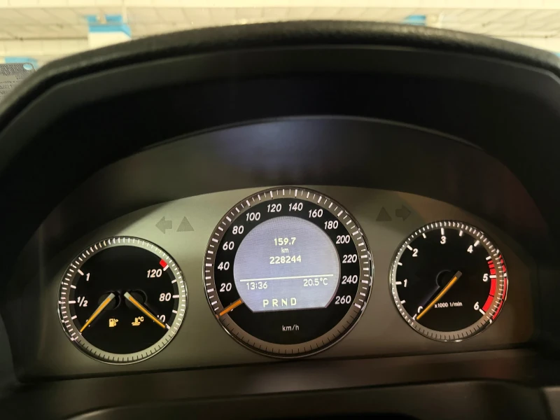 Mercedes-Benz C 220 CDI, снимка 7 - Автомобили и джипове - 52493251