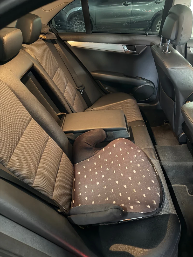 Mercedes-Benz C 220 CDI, снимка 10 - Автомобили и джипове - 52493251