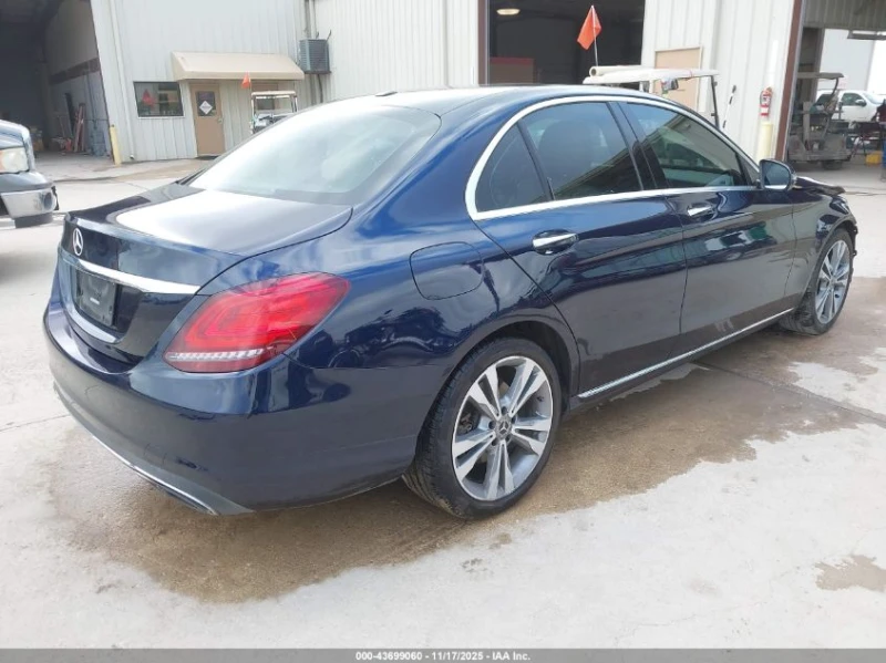 Mercedes-Benz C 300 2.0L I-4 DI, DOHC, VVT, TURBO, 255HP Rear Wheel, снимка 11 - Автомобили и джипове - 53113110