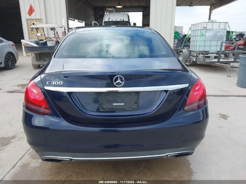 Mercedes-Benz C 300 2.0L I-4 DI, DOHC, VVT, TURBO, 255HP Rear Wheel, снимка 9 - Автомобили и джипове - 53113110