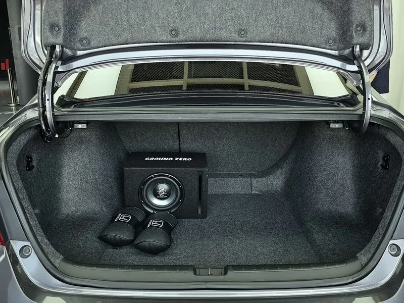 Honda Accord 1.5T Бензин, снимка 12 - Автомобили и джипове - 55476955