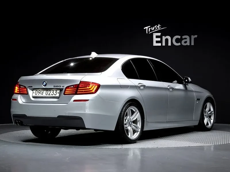 BMW 520 d-MSport - САМО 30% АВАНС, снимка 2 - Автомобили и джипове - 55740811