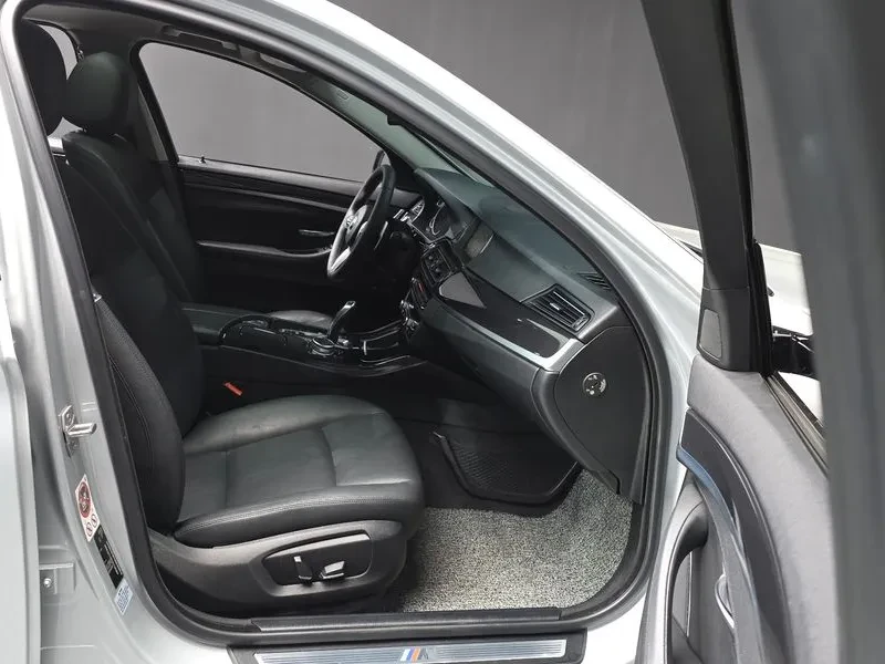 BMW 520 d-MSport - САМО 30% АВАНС, снимка 11 - Автомобили и джипове - 55740811