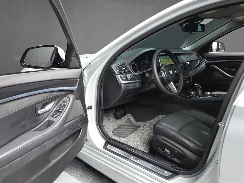 BMW 520 d-MSport - САМО 30% АВАНС, снимка 10 - Автомобили и джипове - 55740811