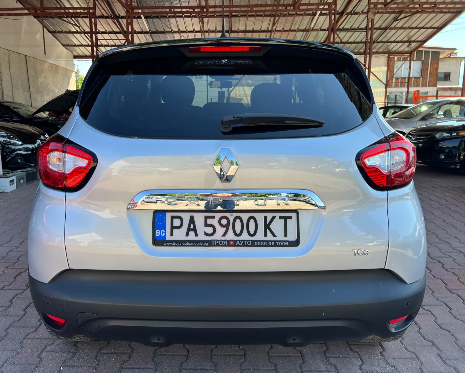 Renault Captur 1.2 Газова Уредба* АВТОМАТИК* КАМЕРА* НАВИ*  - изображение 6