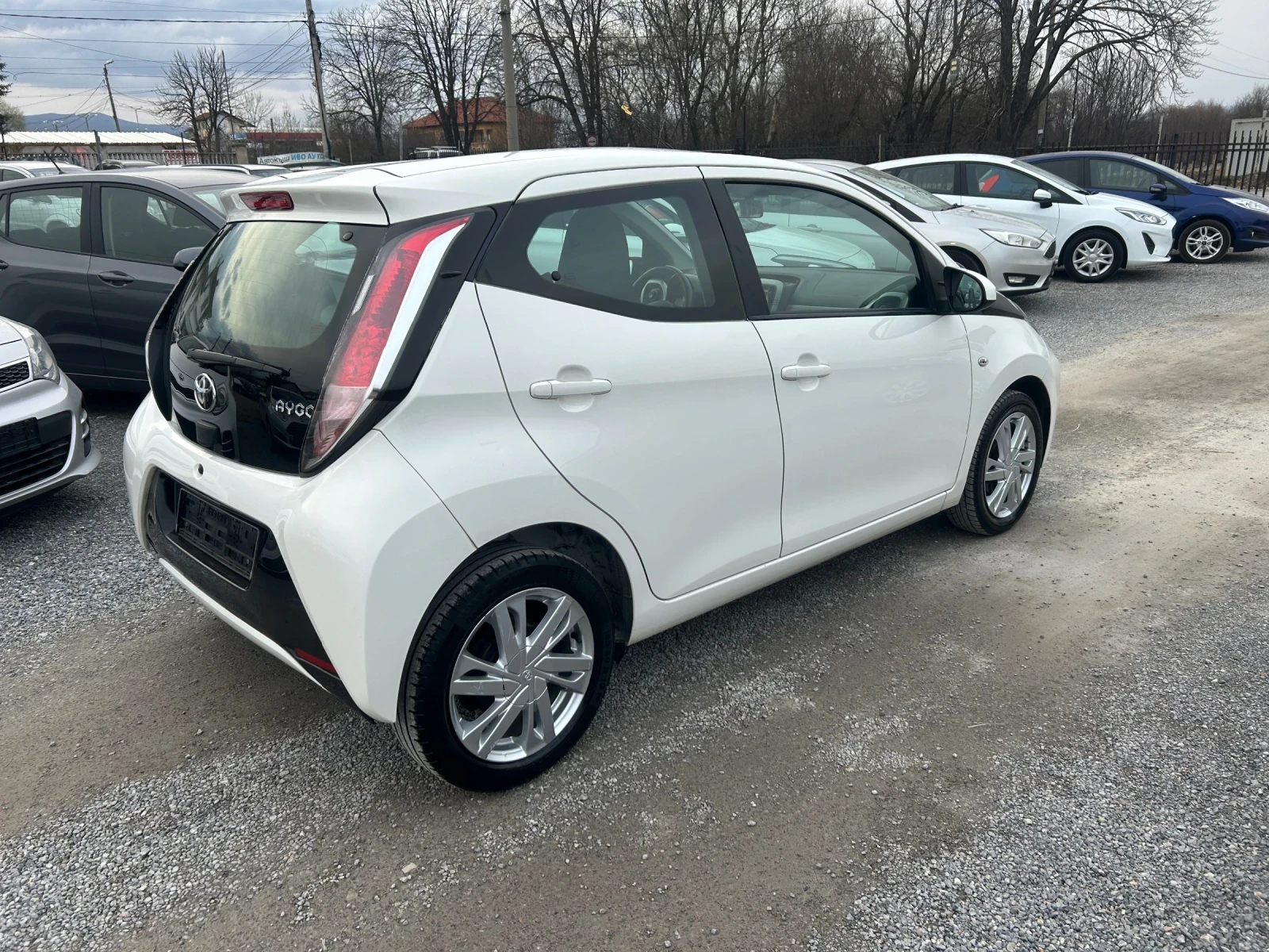 Toyota Aygo 1.0i  euro6 - изображение 5