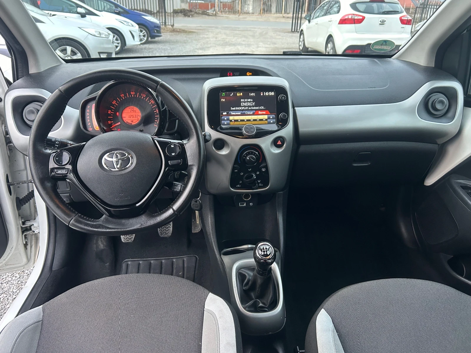 Toyota Aygo 1.0i  euro6 - изображение 9