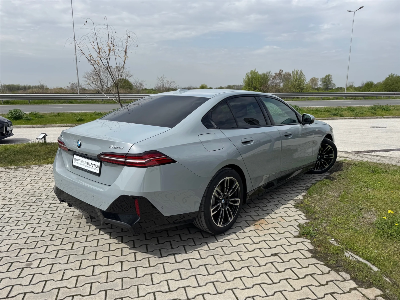 BMW 520 xDrive - изображение 2