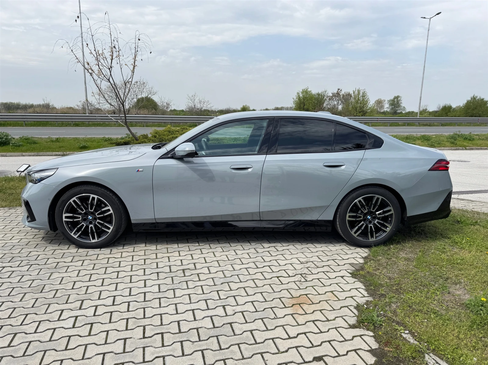 BMW 520 xDrive - изображение 3