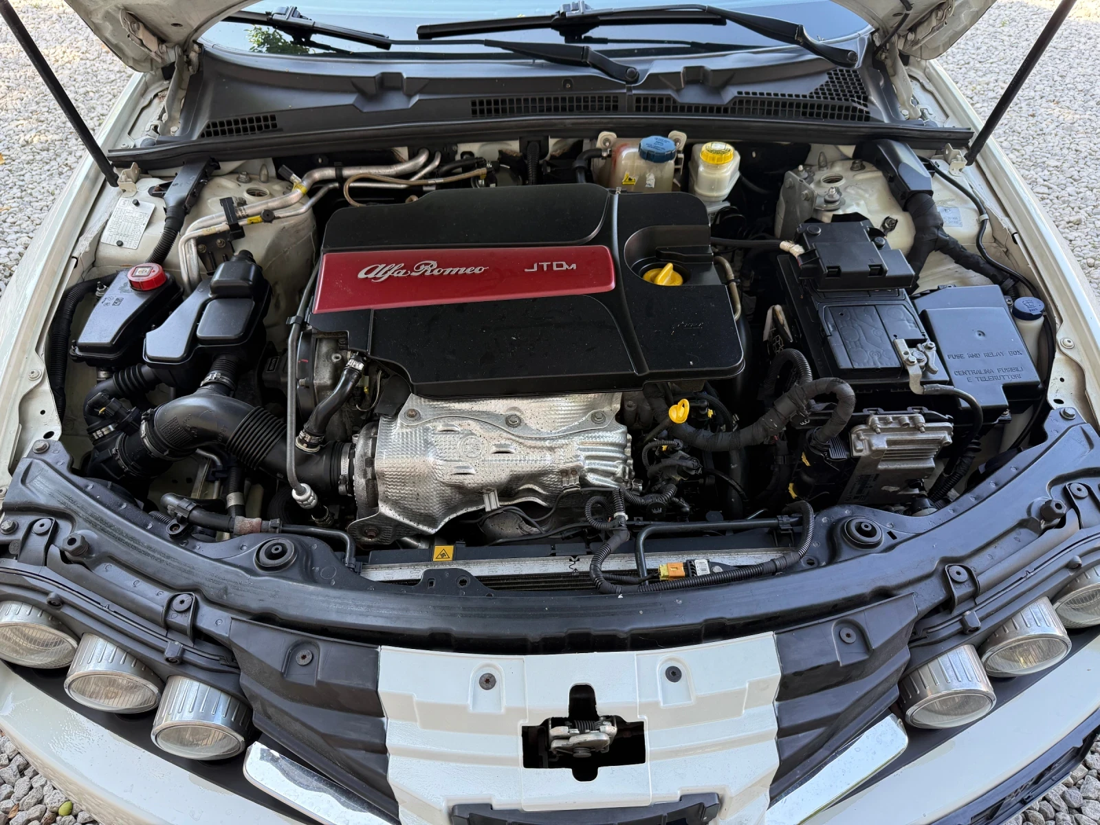 Alfa Romeo 159 sportwagon 2.0JTDm 170k.c. ОТЛИЧНО СЪСТОЯНИЕ - НАВИГАЦИЯ!  | Mobile.bg — изображение 14