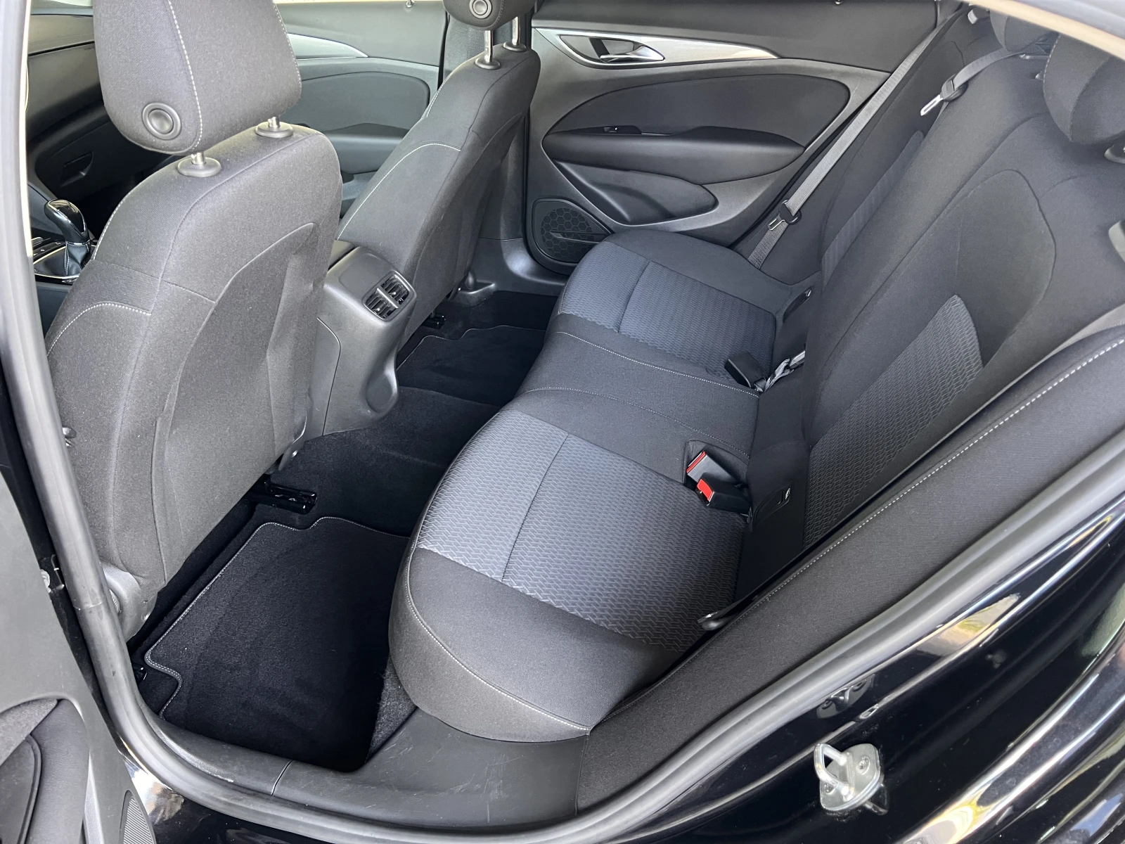 Opel Insignia GRAND SPORT/1.5 CDTI/122к.с./6MT - изображение 10