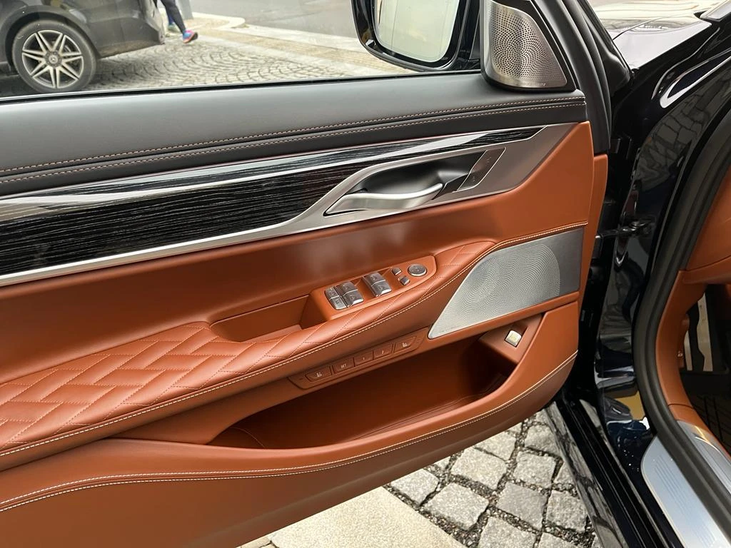 BMW 760 M-Sport xDrive - изображение 8