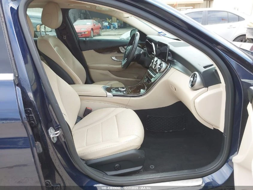 Mercedes-Benz C 300 2.0L I-4 DI, DOHC, VVT, TURBO, 255HP Rear Wheel | Mobile.bg � ����������� 12