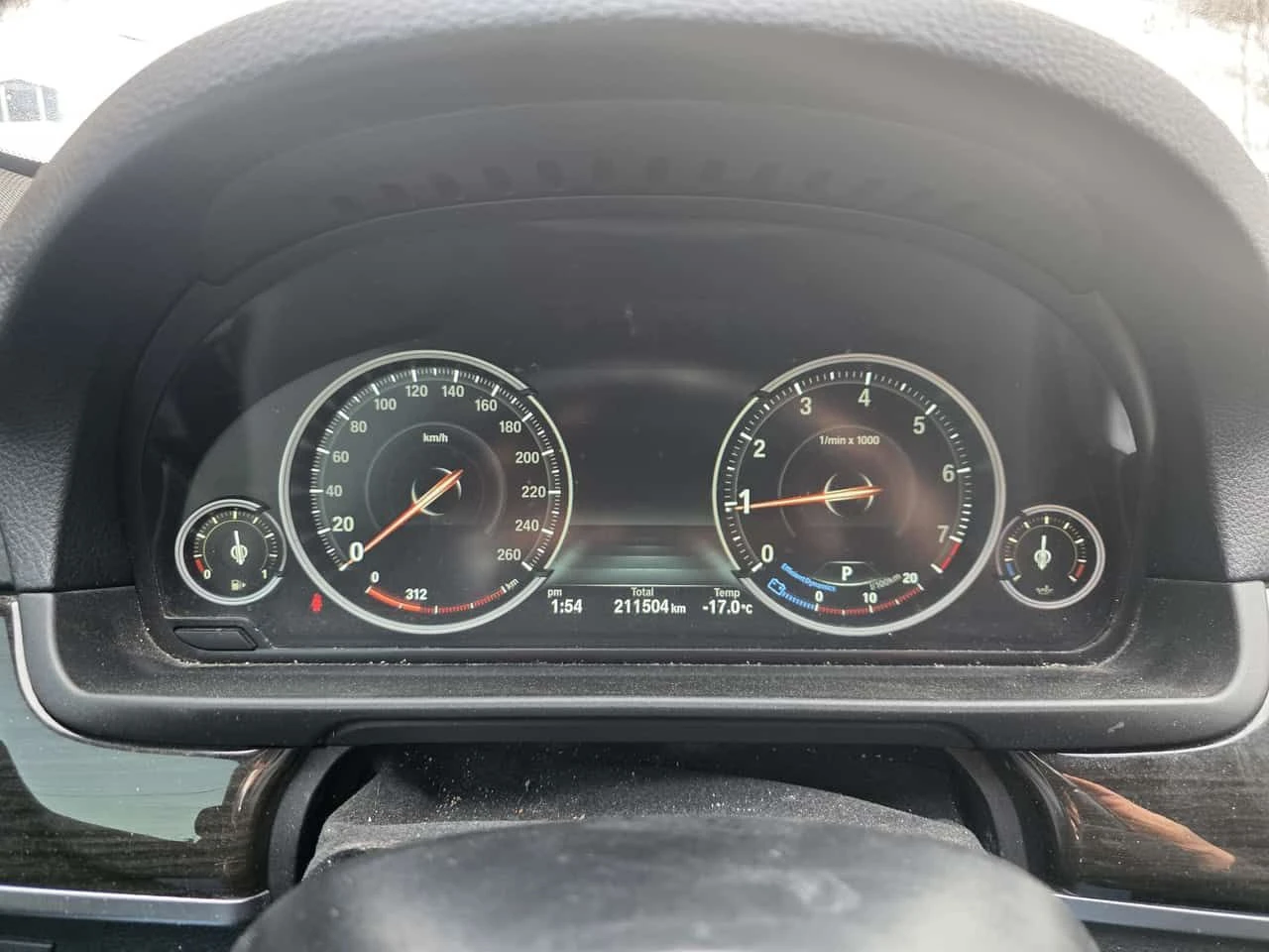 BMW 535 * xDrive * CARFAX * DIGITAL * ХЕДЪП * М ПАКЕТ *  - изображение 8