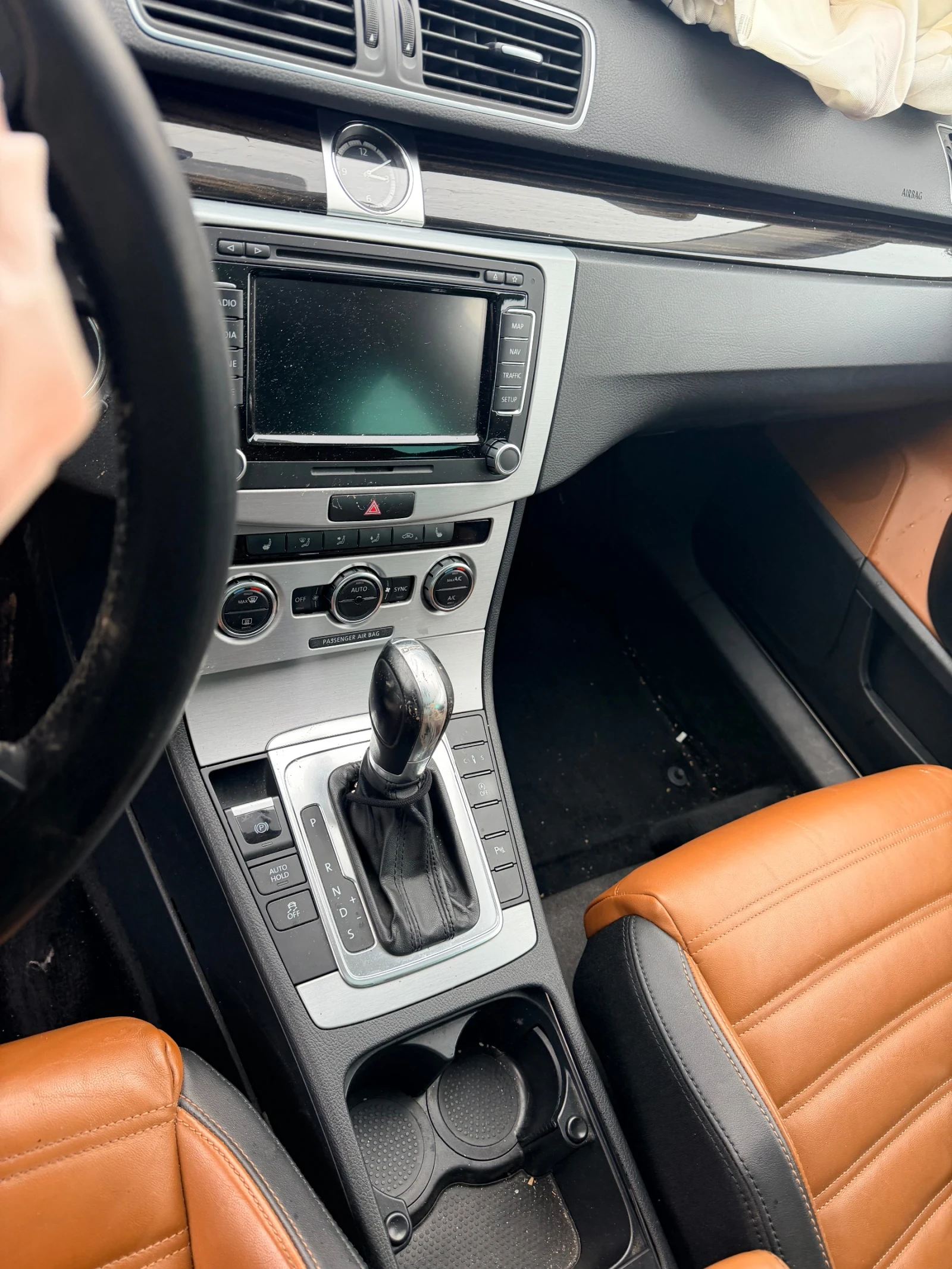 VW CC 2.0TDI CFG, снимка 11 - Автомобили и джипове - 54000636