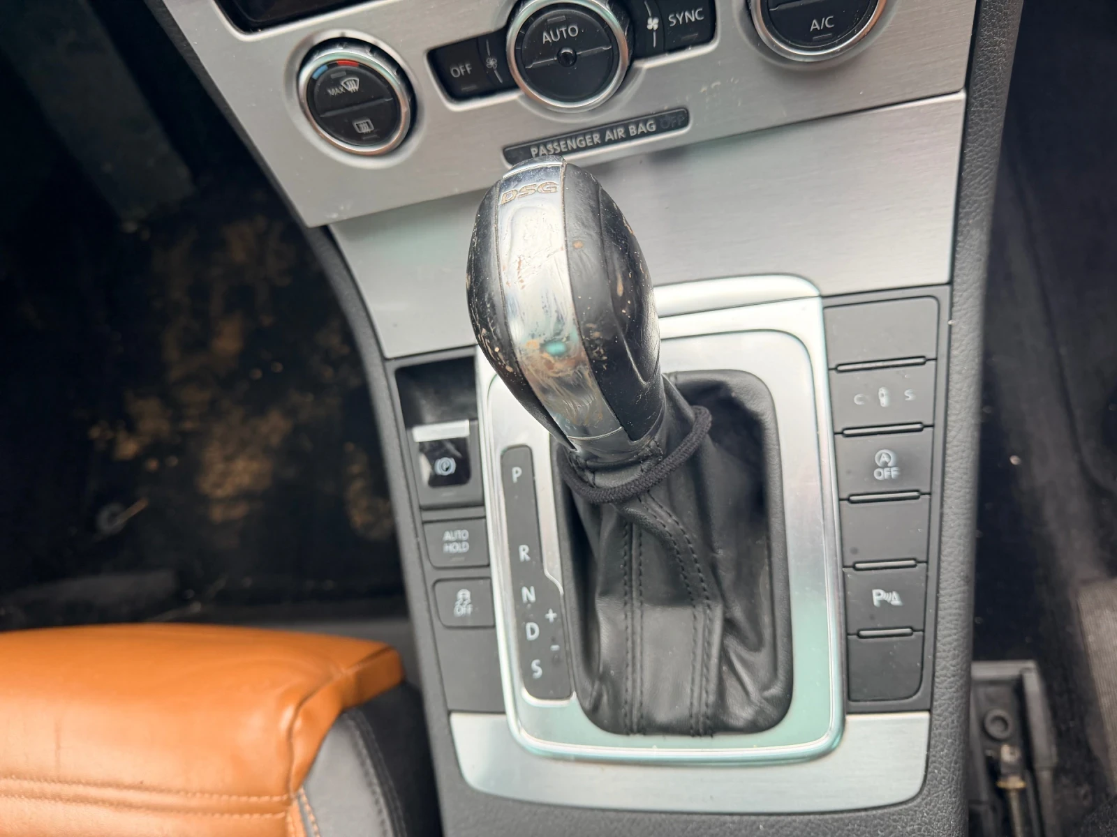 VW CC 2.0TDI CFG, снимка 13 - Автомобили и джипове - 54000636