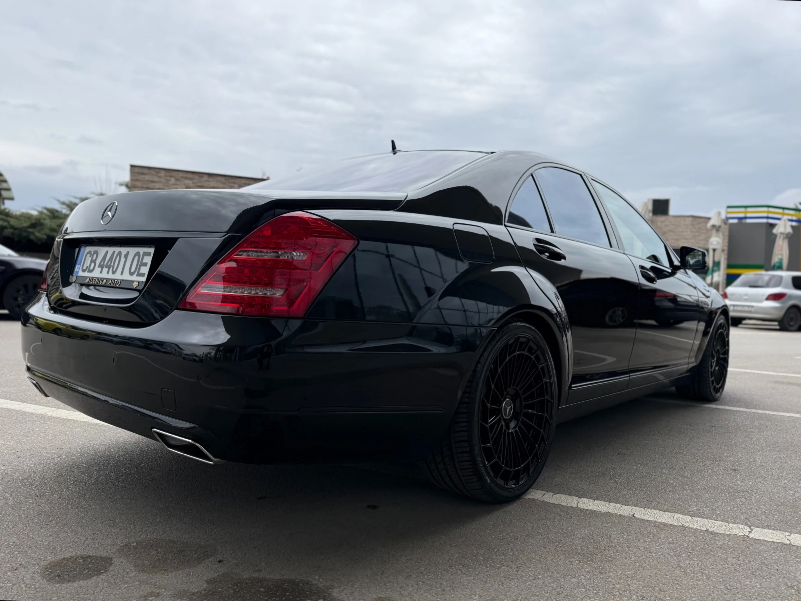 Mercedes-Benz S 500 6 МЕСЕЦА ГАРАНЦИЯ/388к.с. 4 Matic Facelift, снимка 4 - Автомобили и джипове - 54065705