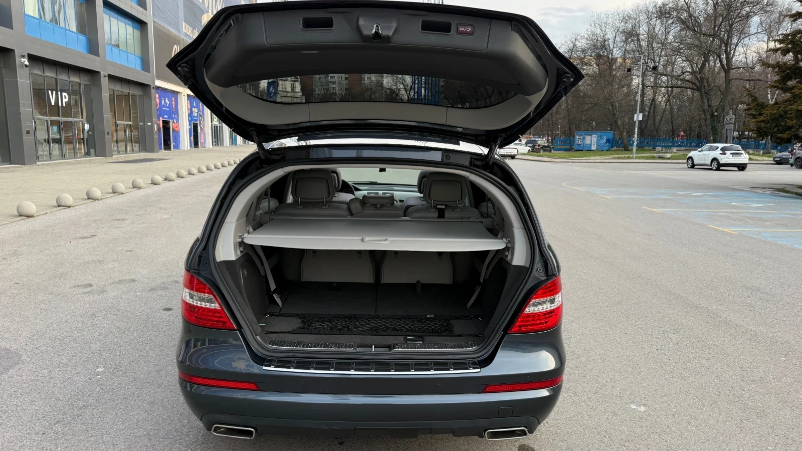 Mercedes-Benz R 350 Mercedes R-klas 300D 190кс Панорама, снимка 17 - Автомобили и джипове - 54331013