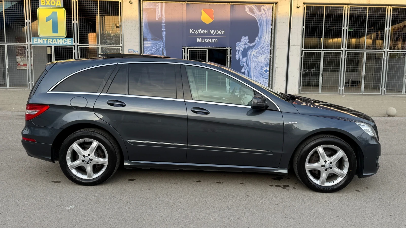 Mercedes-Benz R 350 Mercedes R-klas 300D 190кс Панорама, снимка 4 - Автомобили и джипове - 54331013