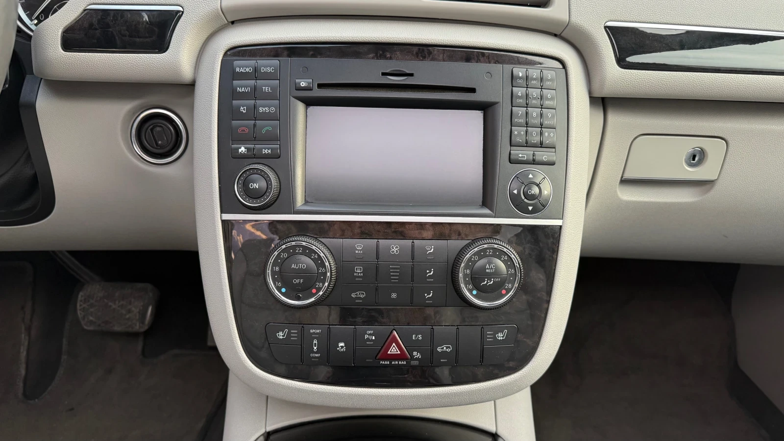 Mercedes-Benz R 350 Mercedes R-klas 300D 190кс Панорама, снимка 13 - Автомобили и джипове - 54331013