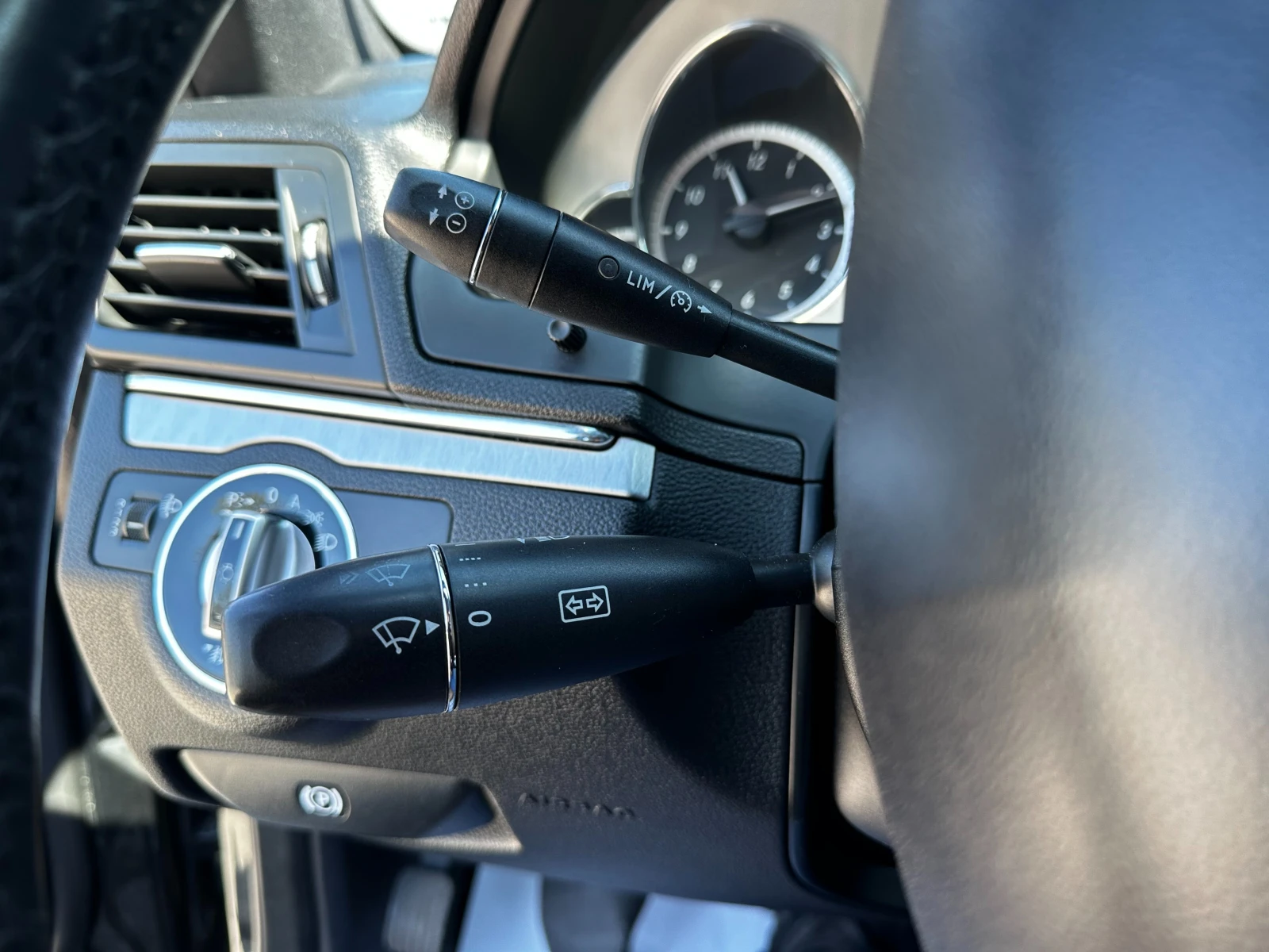 Mercedes-Benz E 350 Avantgarde, снимка 17 - Автомобили и джипове - 54424518