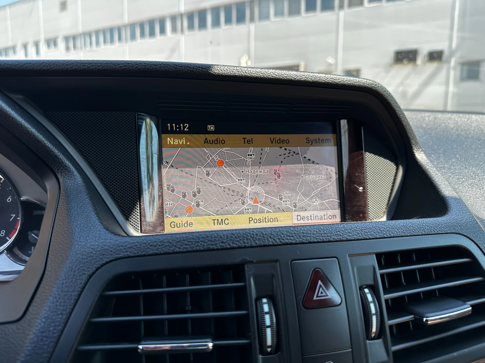 Mercedes-Benz E 350 Avantgarde, снимка 15 - Автомобили и джипове - 54424518