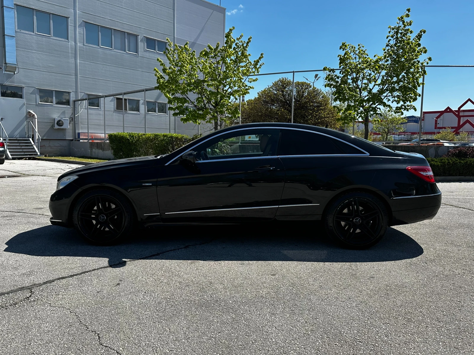 Mercedes-Benz E 350 Avantgarde, снимка 2 - Автомобили и джипове - 54424518