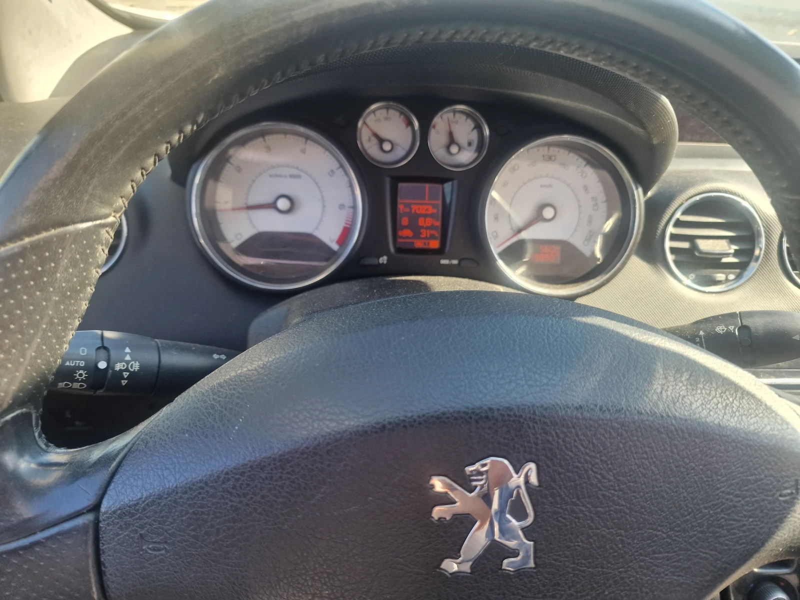 Peugeot 308 1.6 120кс, снимка 9 - Автомобили и джипове - 54817017