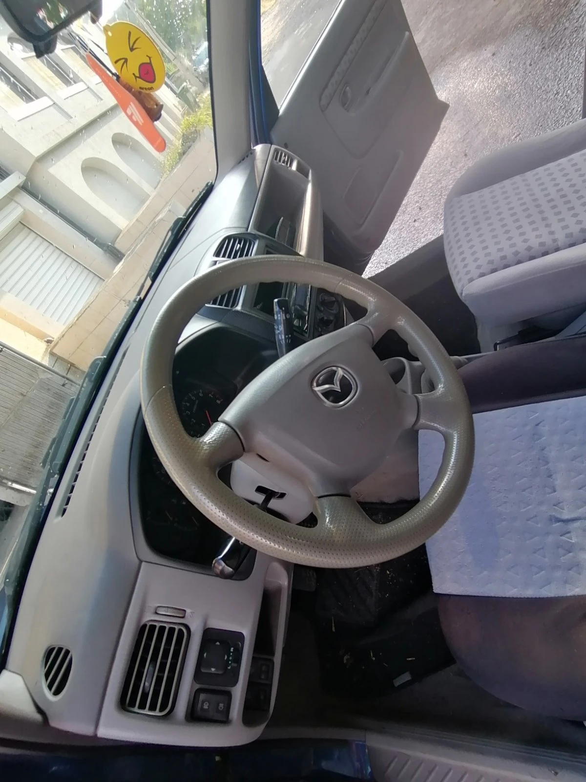 Mazda Demio, снимка 7 - Автомобили и джипове - 55440678