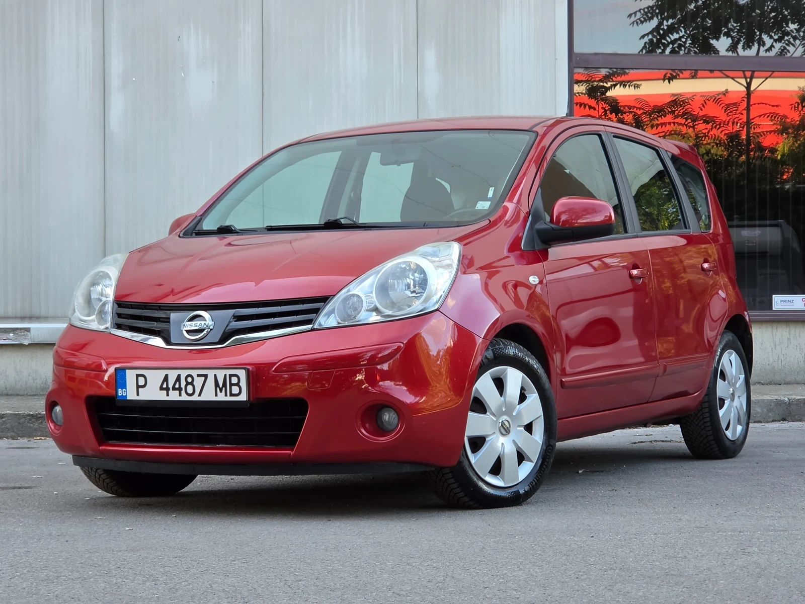 Nissan Note 1.4i * КЛИМАТИК * РЕГИСТРИРАН * ОБСЛУЖЕН * , снимка 7 - Автомобили и джипове - 56088063