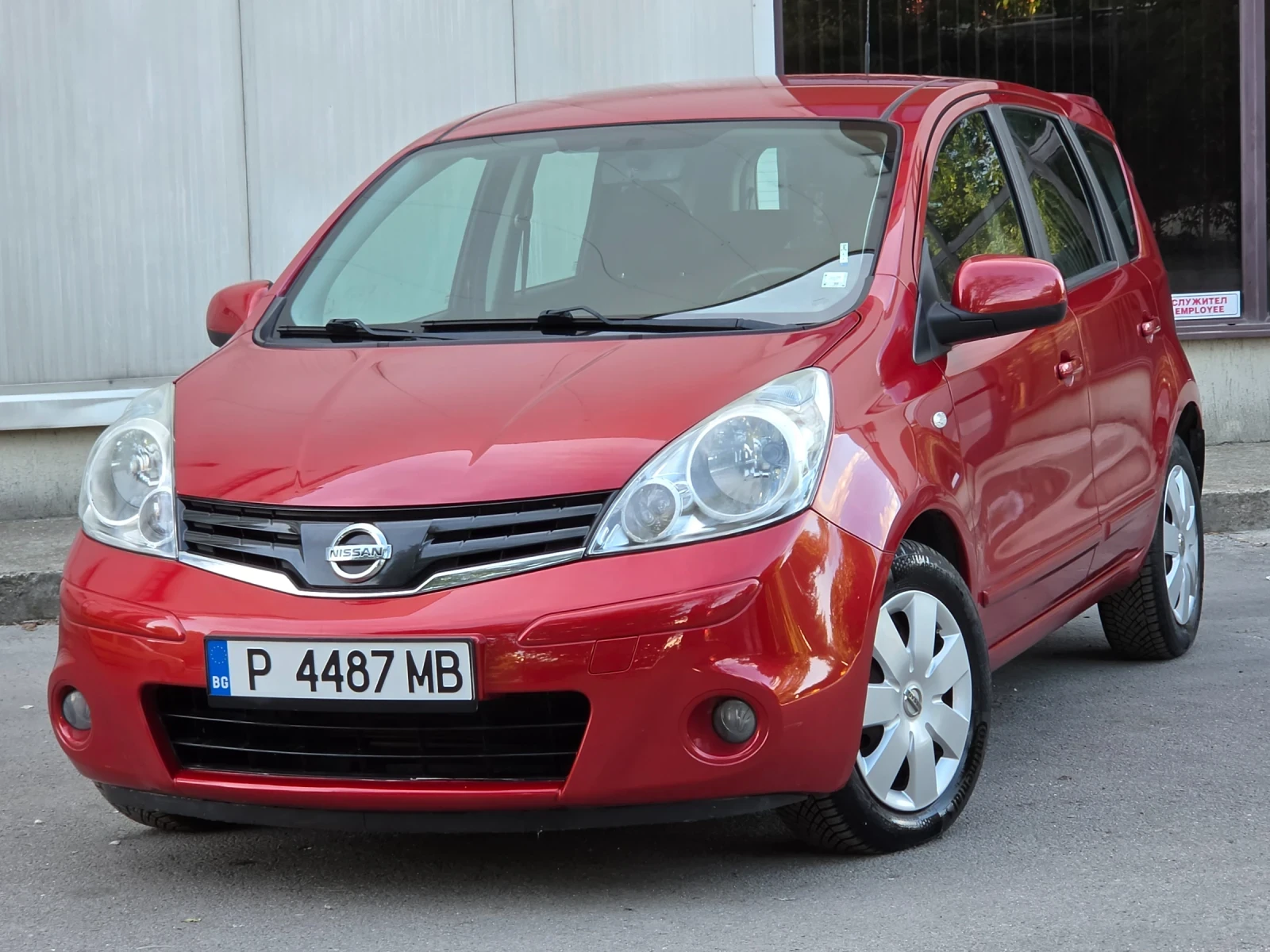 Nissan Note 1.4i * КЛИМАТИК * РЕГИСТРИРАН * ОБСЛУЖЕН * , снимка 6 - Автомобили и джипове - 56088063