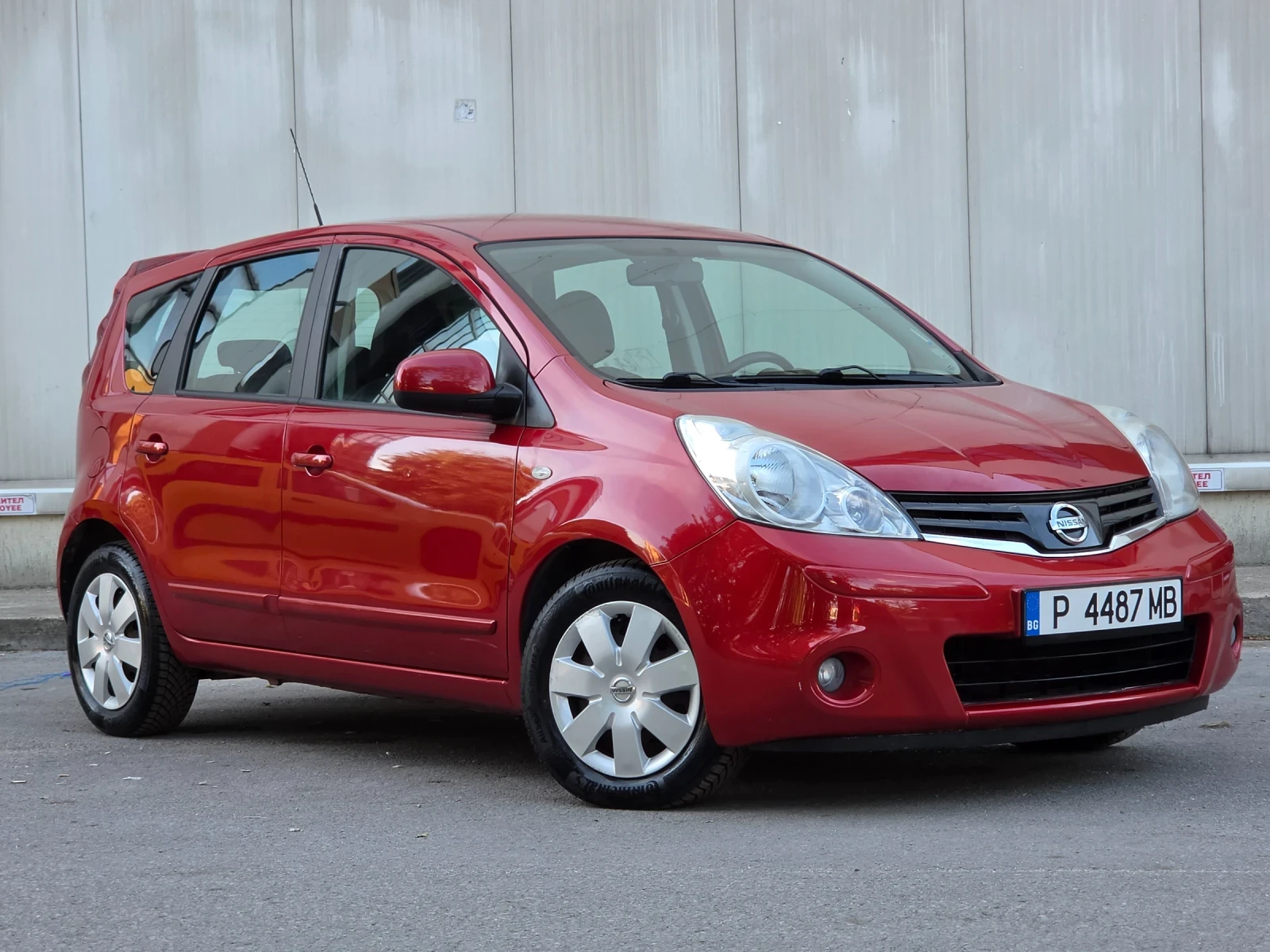 Nissan Note 1.4i * КЛИМАТИК * РЕГИСТРИРАН * ОБСЛУЖЕН * , снимка 2 - Автомобили и джипове - 56088063