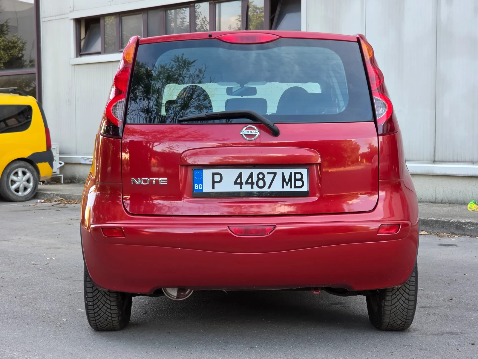 Nissan Note 1.4i * КЛИМАТИК * РЕГИСТРИРАН * ОБСЛУЖЕН * , снимка 9 - Автомобили и джипове - 56088063