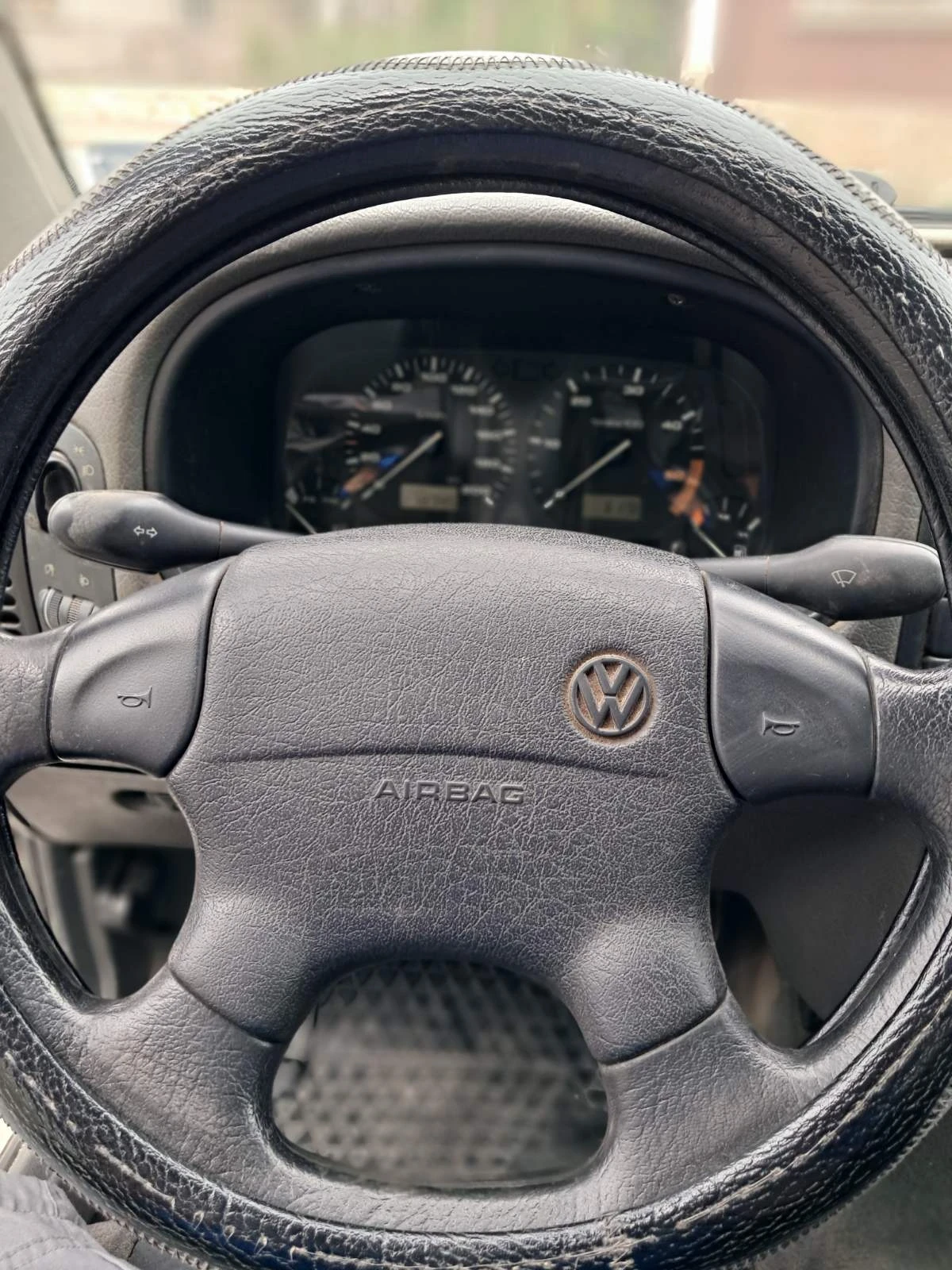 VW Caddy, снимка 10 - Автомобили и джипове - 56184030
