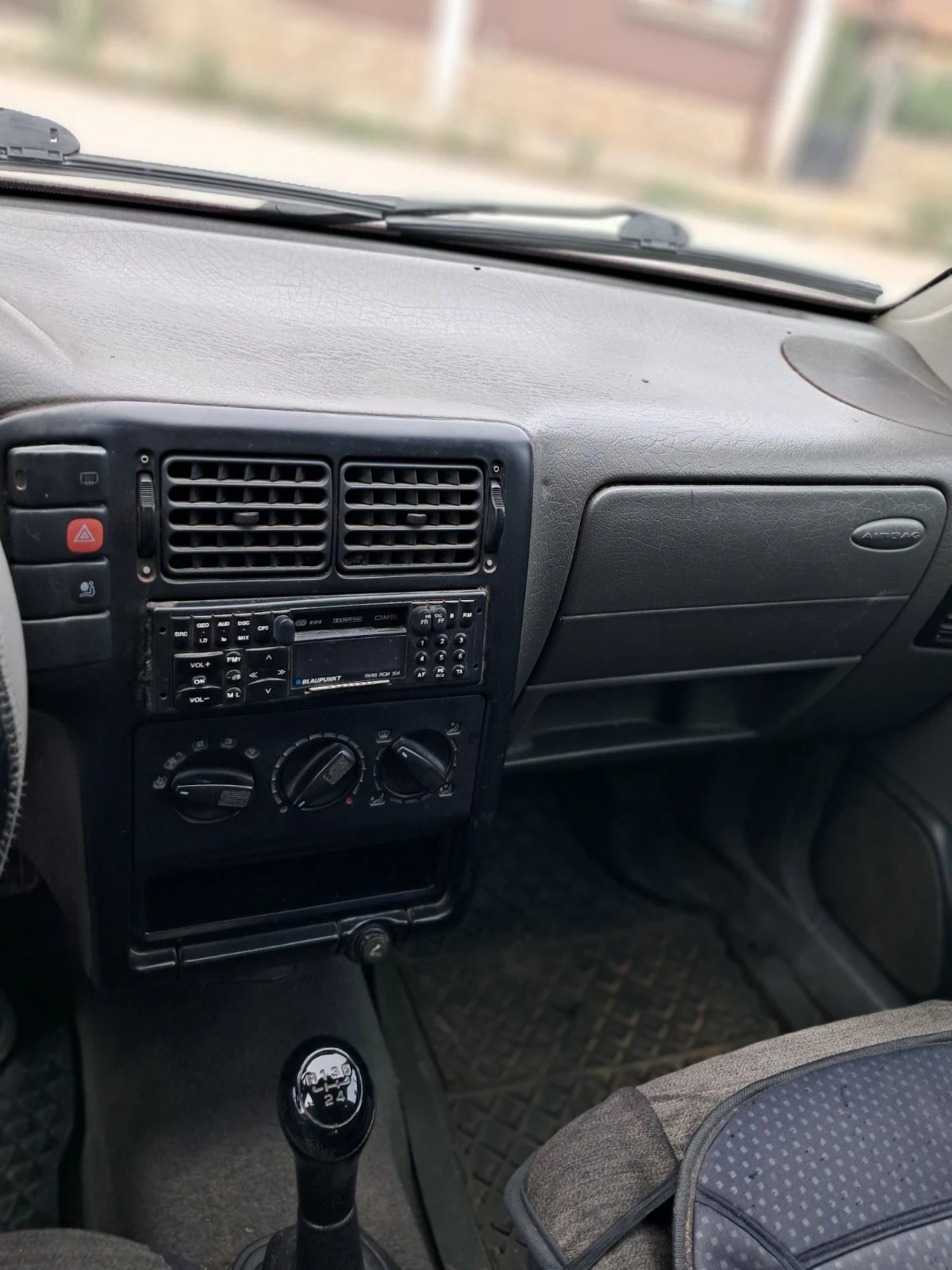 VW Caddy, снимка 7 - Автомобили и джипове - 56184030