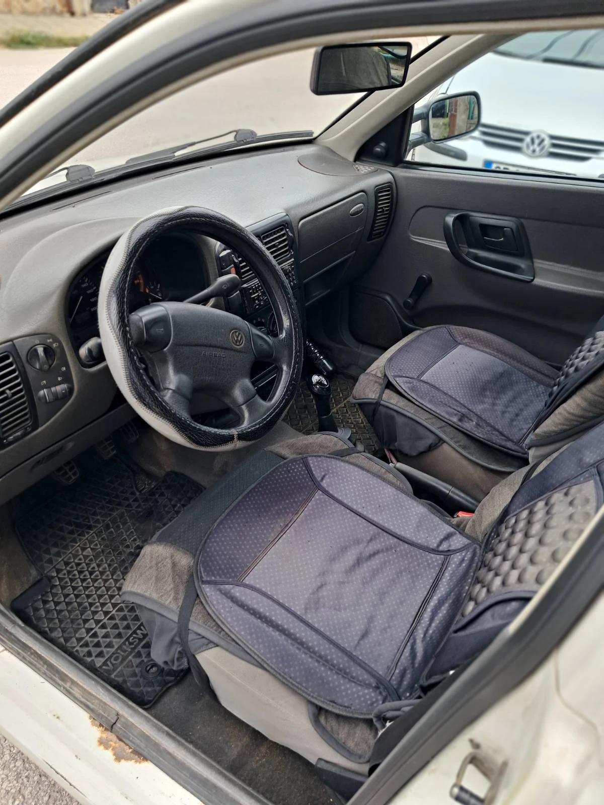 VW Caddy, снимка 6 - Автомобили и джипове - 56184030
