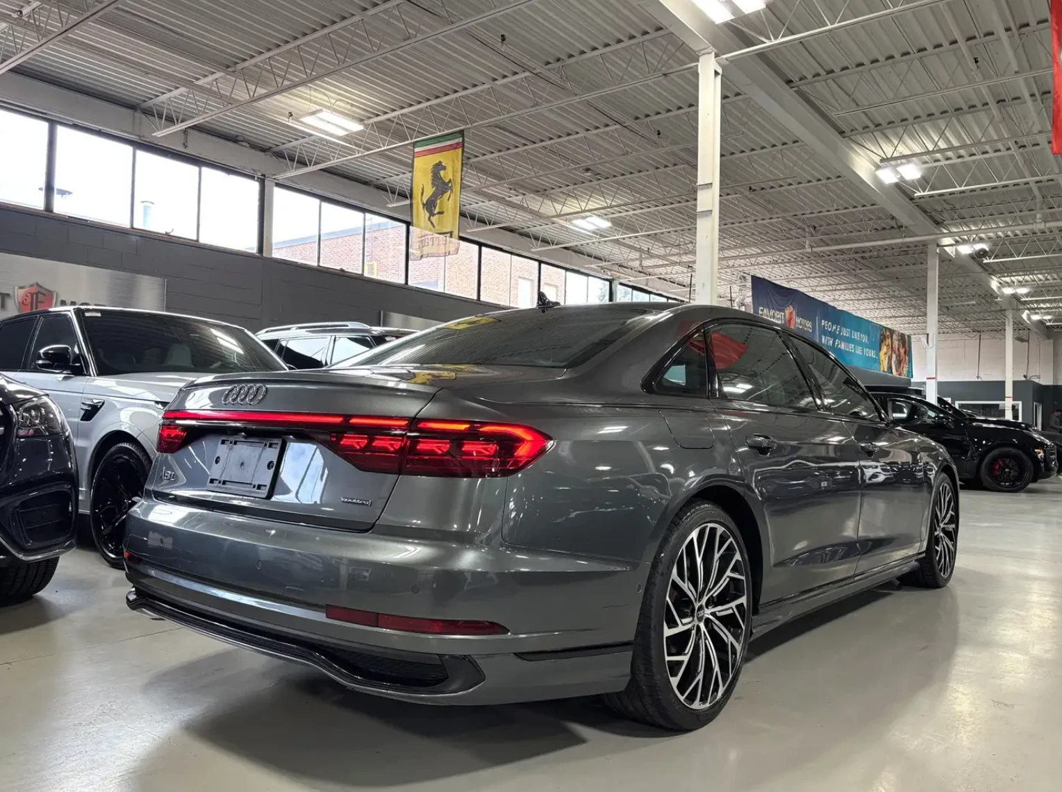 Audi A8, снимка 2 - Автомобили и джипове - 56628361