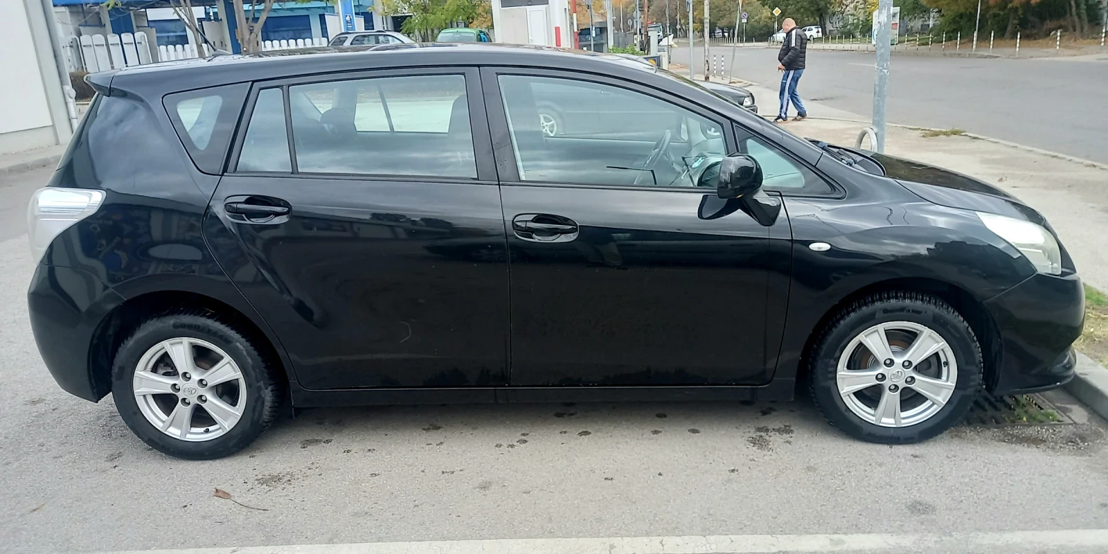 Toyota Verso Миниван, снимка 3 - Автомобили и джипове - 56712062
