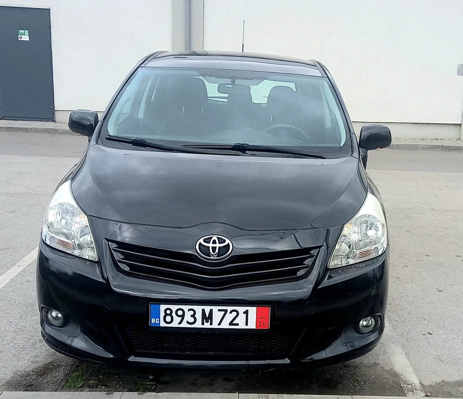 Toyota Verso Миниван
