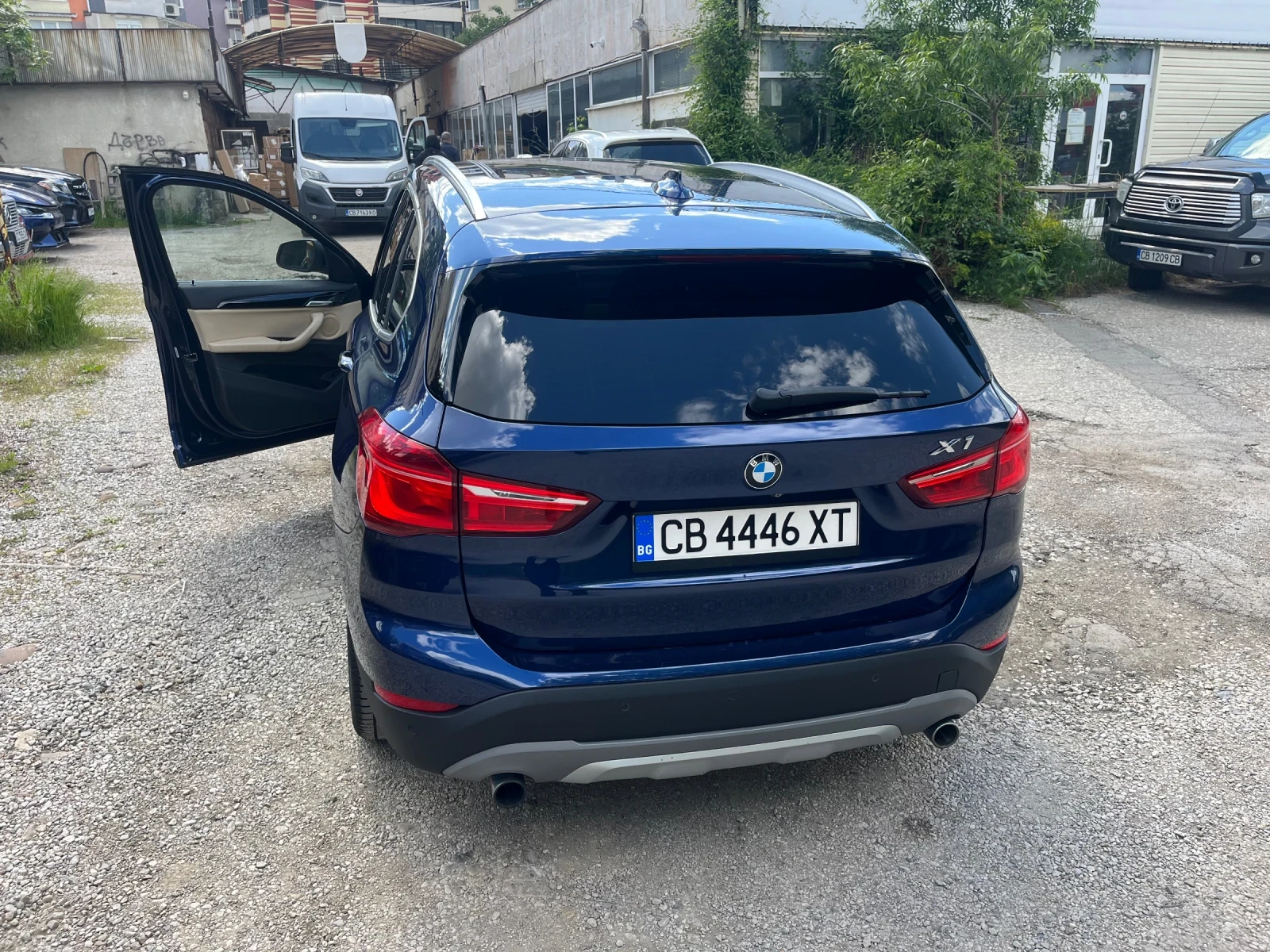 BMW X1 Бензин 2.8 xDrive - изображение 3
